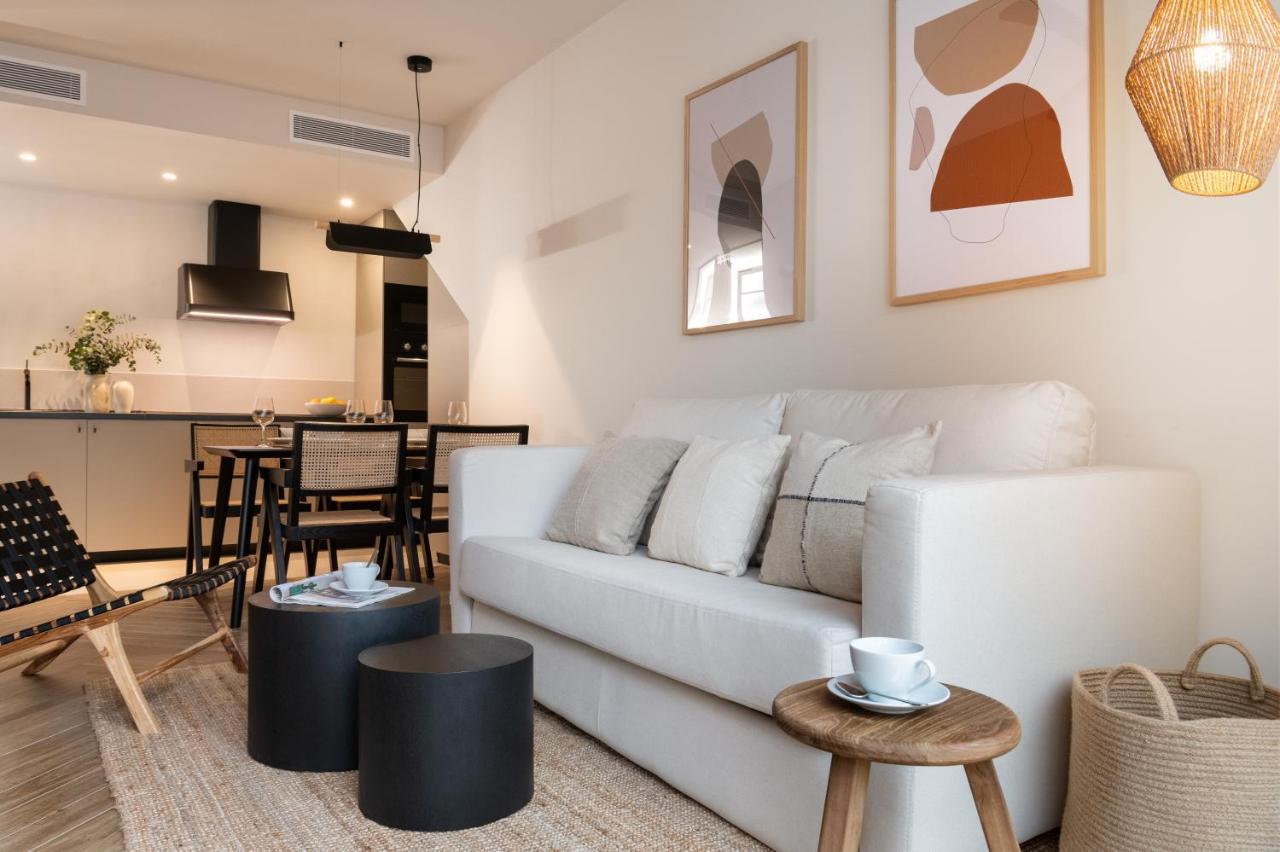 Magno Apartments Robles With Jacuzzi And Private Parking เซบีญา ภายนอก รูปภาพ